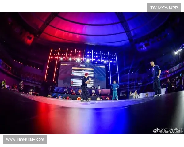 成都世运会预告：城北体育馆标准舞决赛俄罗斯组合演绎《花样年华》经典瞬间
